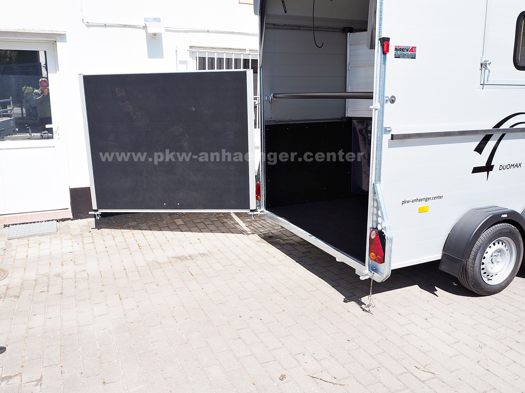 a-CH-Duomax-schwarz-16