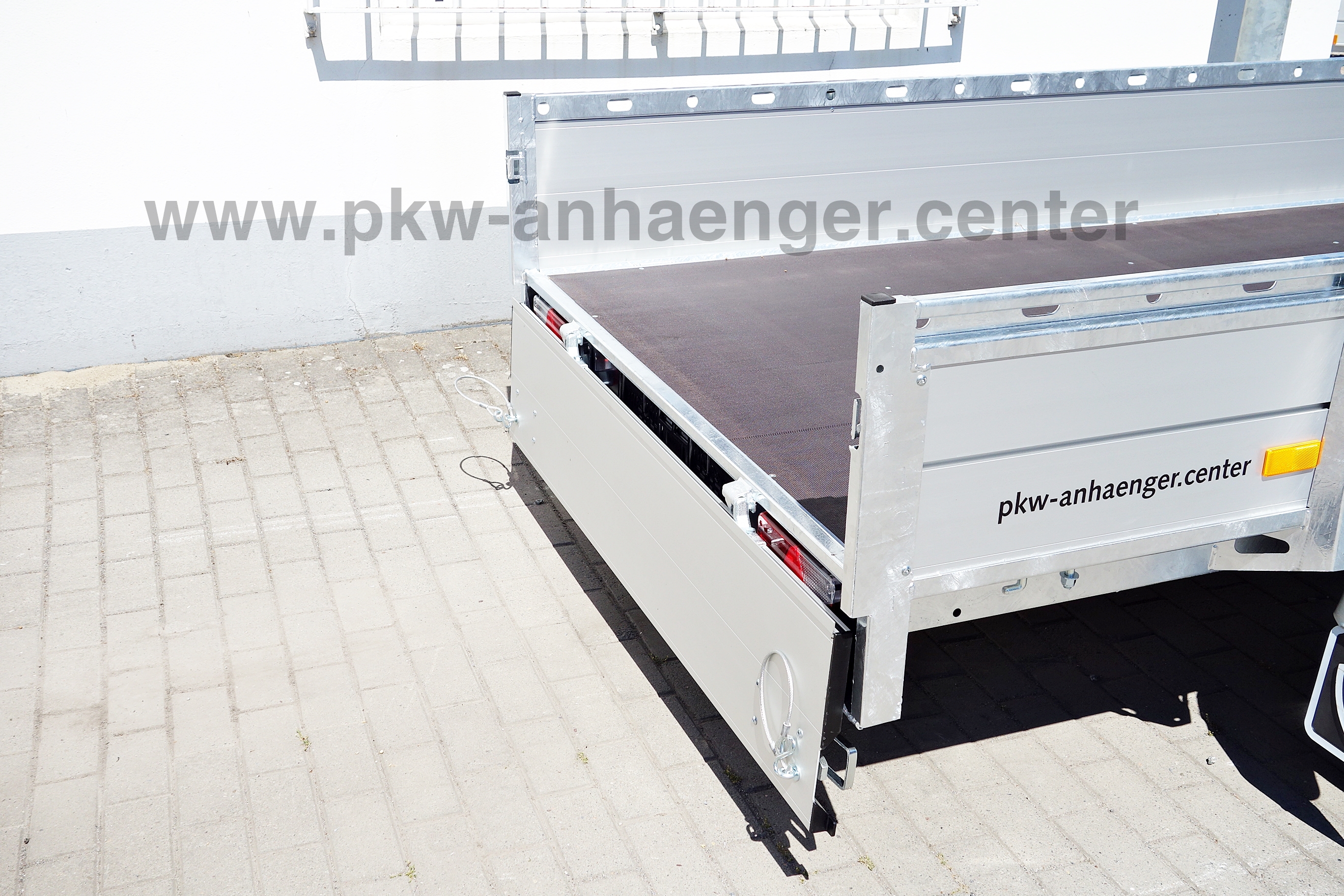 HAPERT AZURE L2 2000kg Alu 300x150cm Pkwanhänger