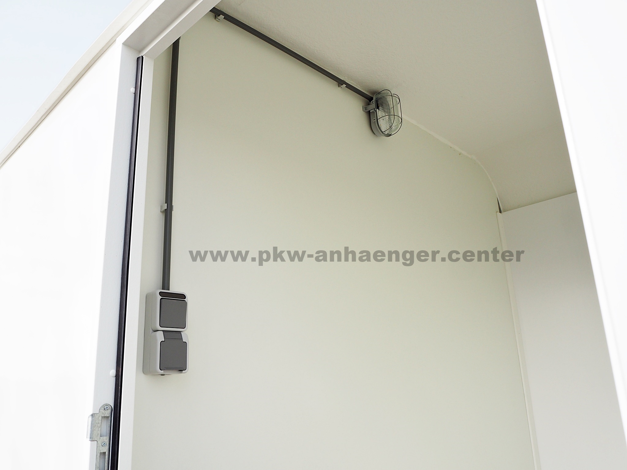 Bauwagen Anssems PTS 1400 390x188cm mit Lagerraum