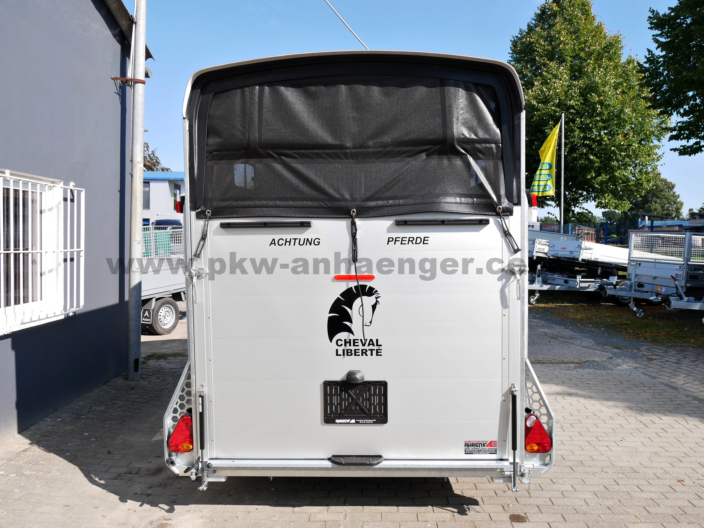 aCH-Multimax-SK-von-aussen-4