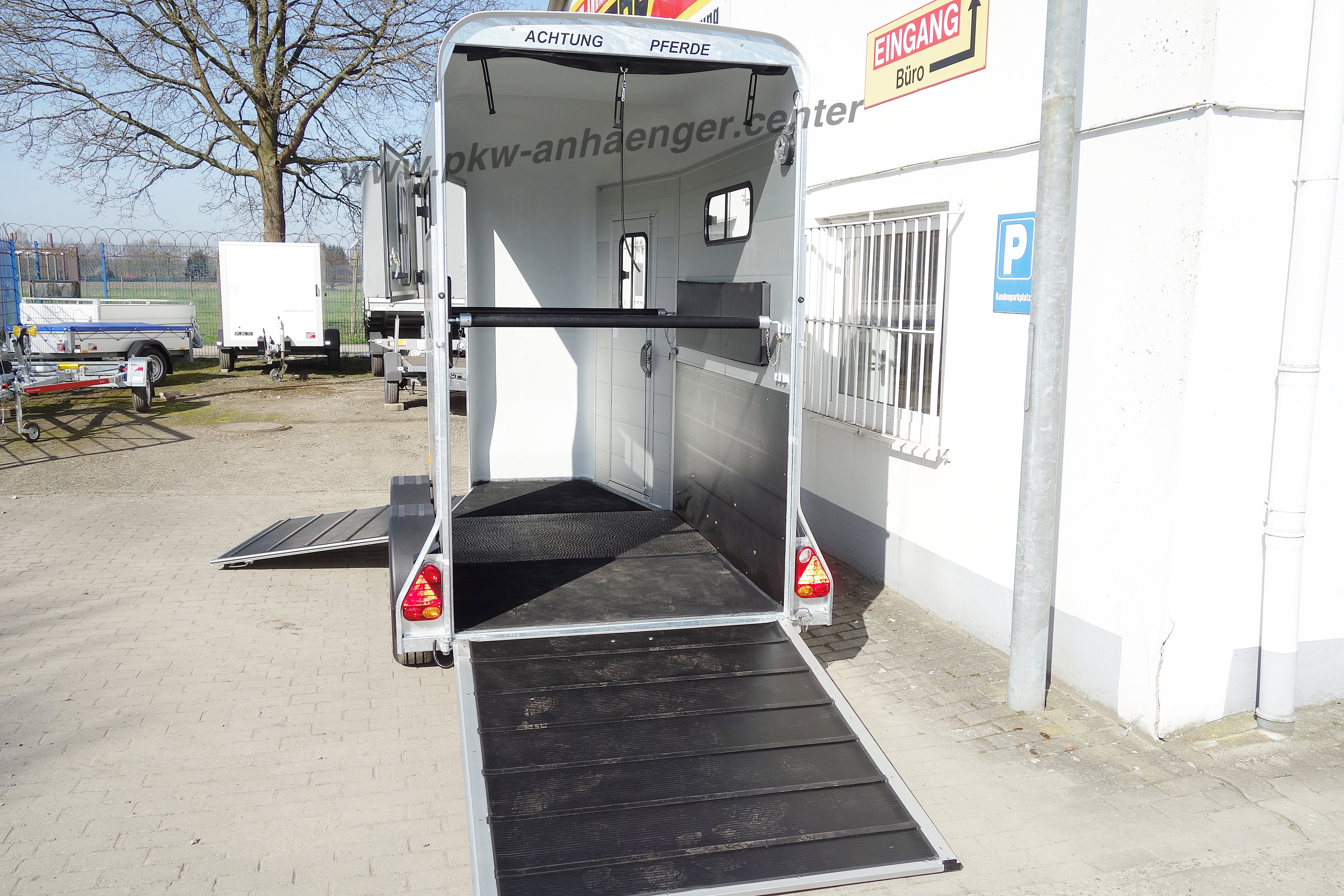 A-Touring-One-schwarz-9