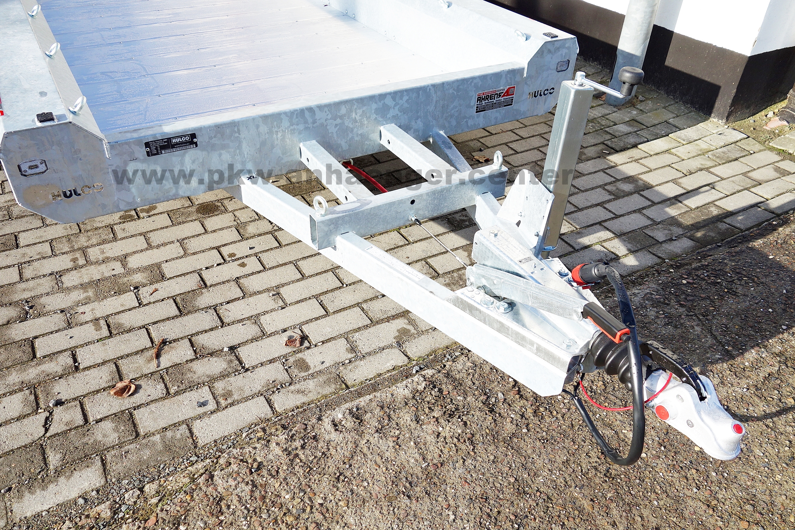 Hulco TERRAX-2 3000.294x150 Baumaschinenanhänger