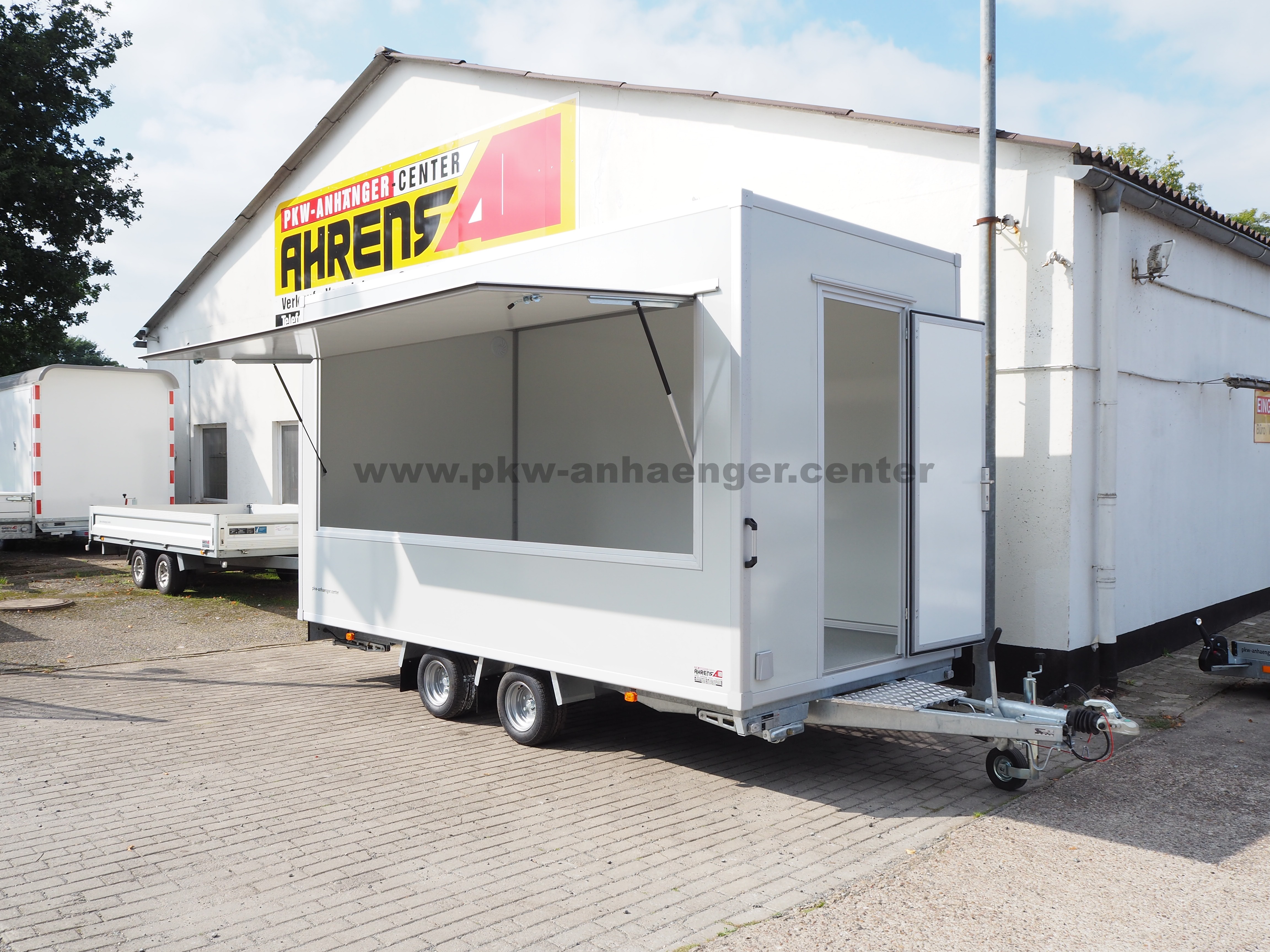 Verkaufsanhänger SellerH-XLT 2500kg 420x200x230cm Hochlader