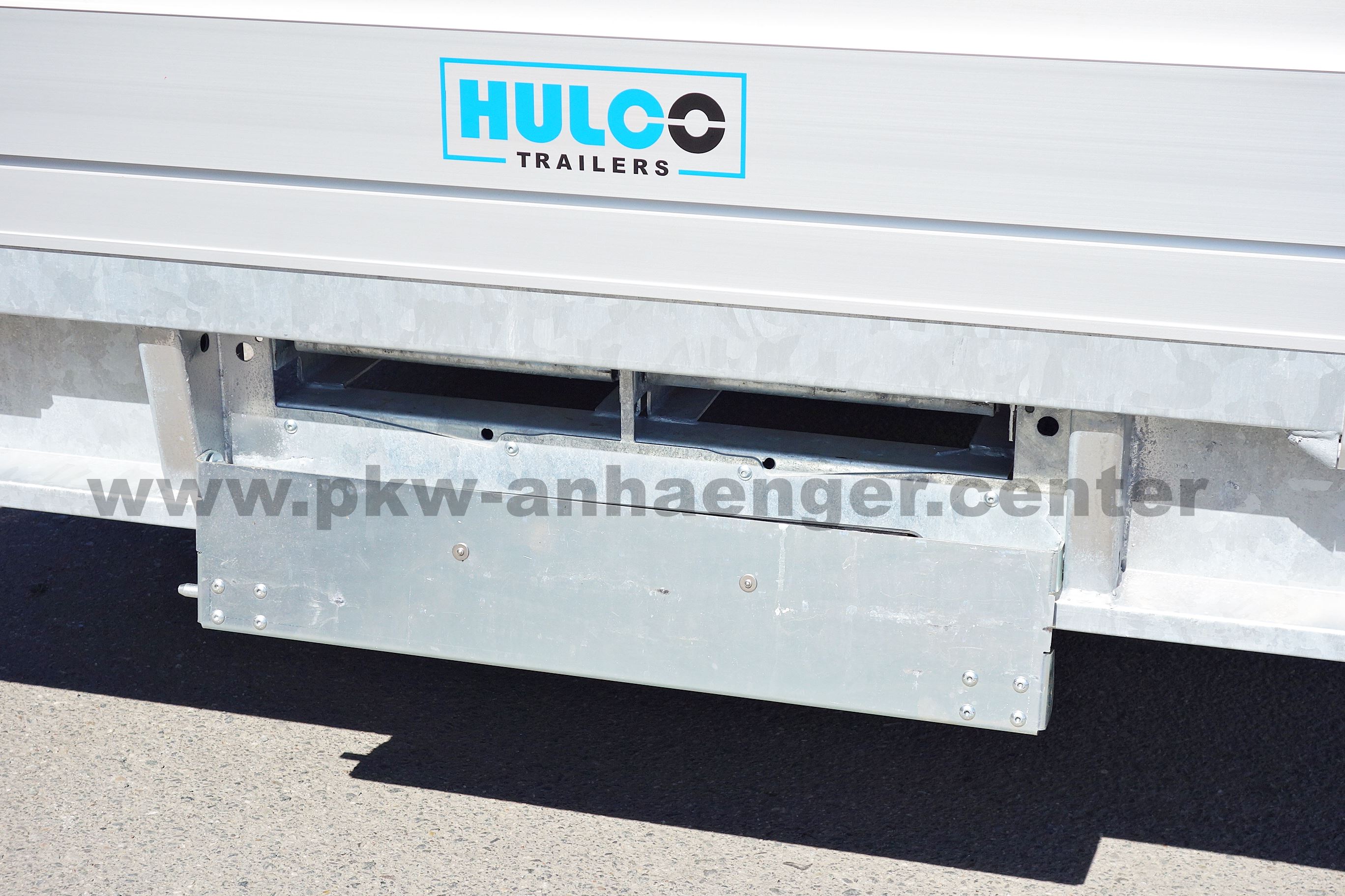 Auffahrschienen und Halterung für Hulco MEDAX Hochlader