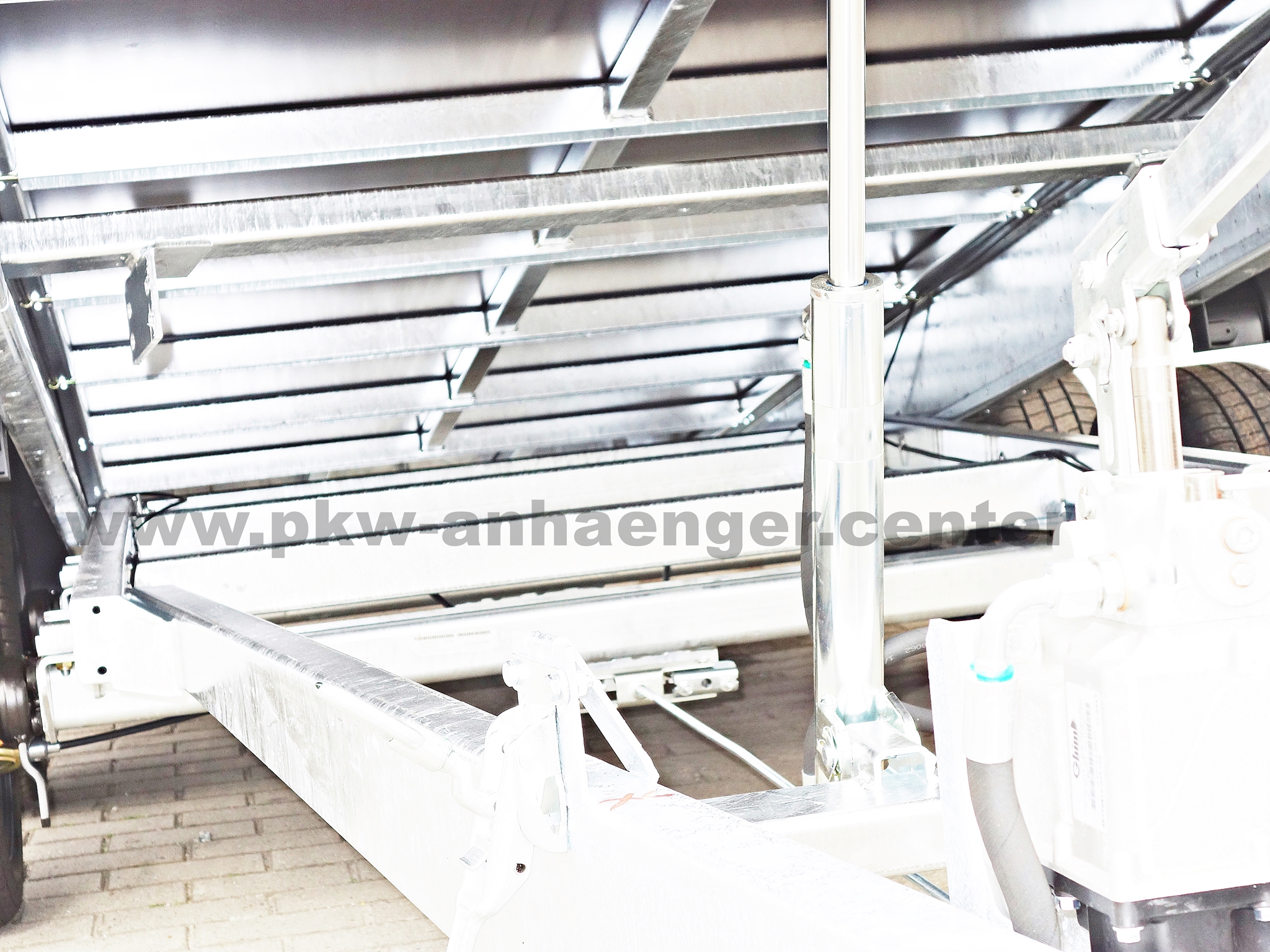 Hapert INDIGO HT2 2700kg 405x200x30cm Baumschienentransporter ankippbar Hochlader